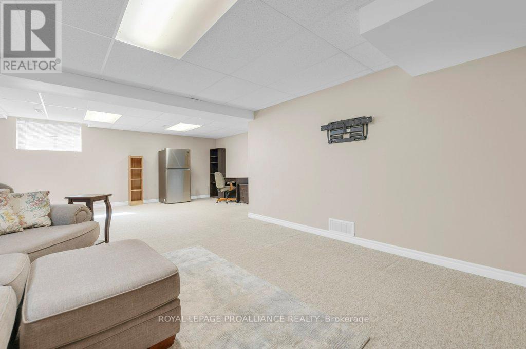 12 Stonegate Crescent, Quinte West, Ontario  K0K 2C0 - Photo 26 - X12419189