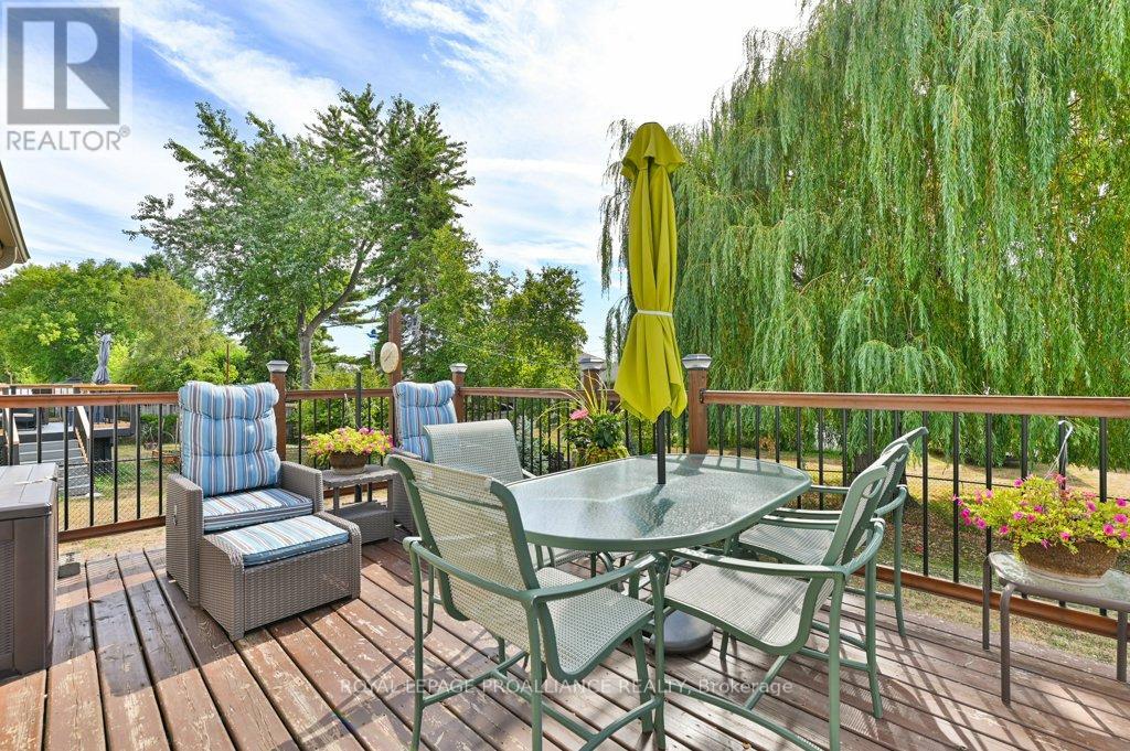 12 Stonegate Crescent, Quinte West, Ontario  K0K 2C0 - Photo 29 - X12419189