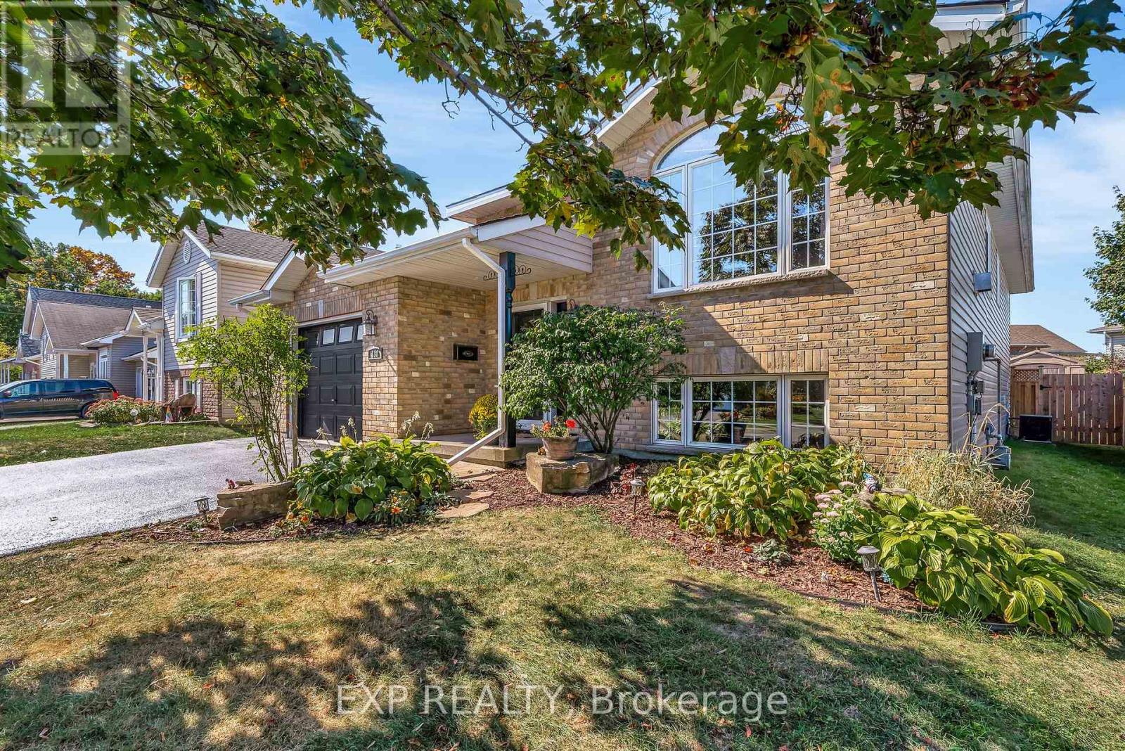 130 Finch Drive, Belleville, Ontario  K8P 5L4 - Photo 3 - X12419260