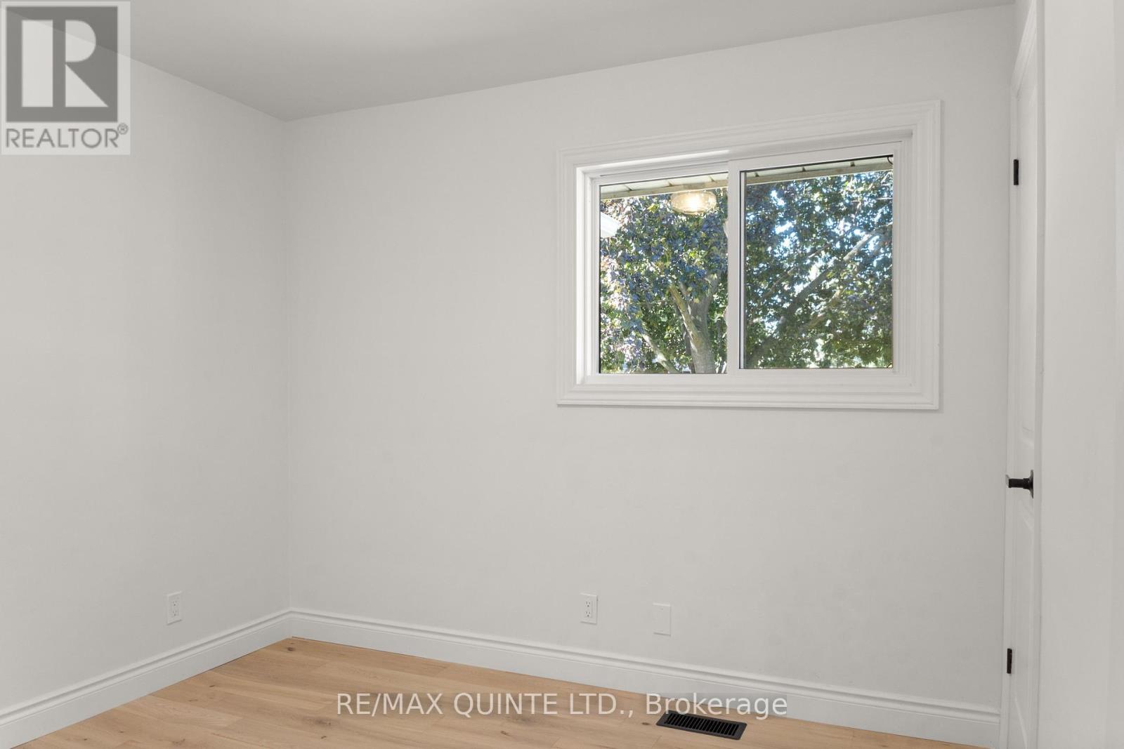 71 Selena Avenue, Belleville, Ontario  K8P 4C6 - Photo 35 - X12421001