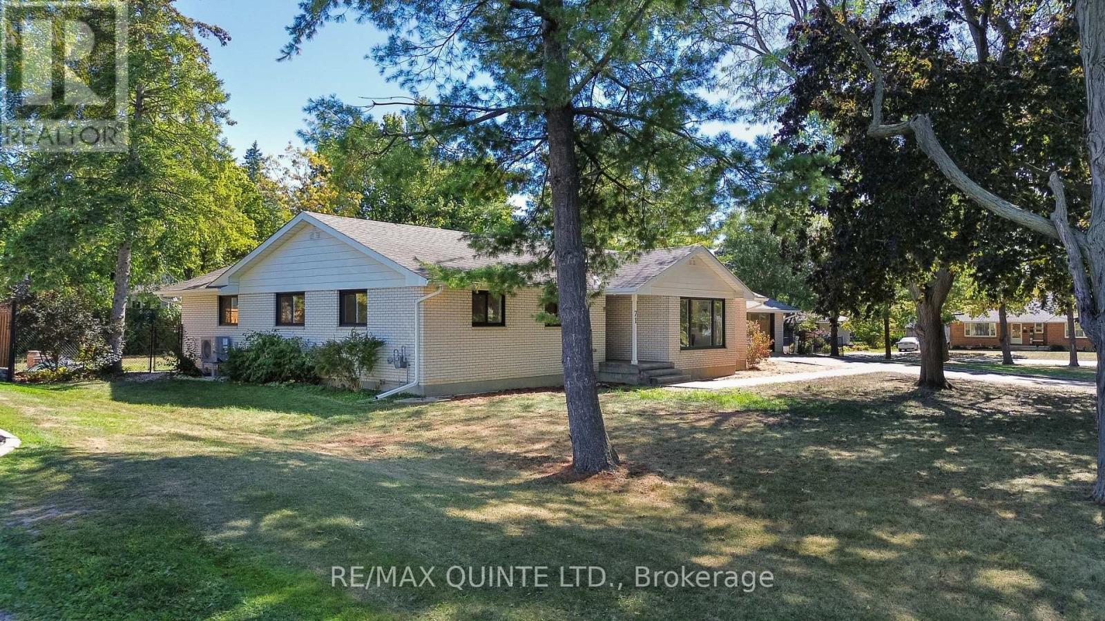 71 Selena Avenue, Belleville, Ontario  K8P 4C6 - Photo 4 - X12421001