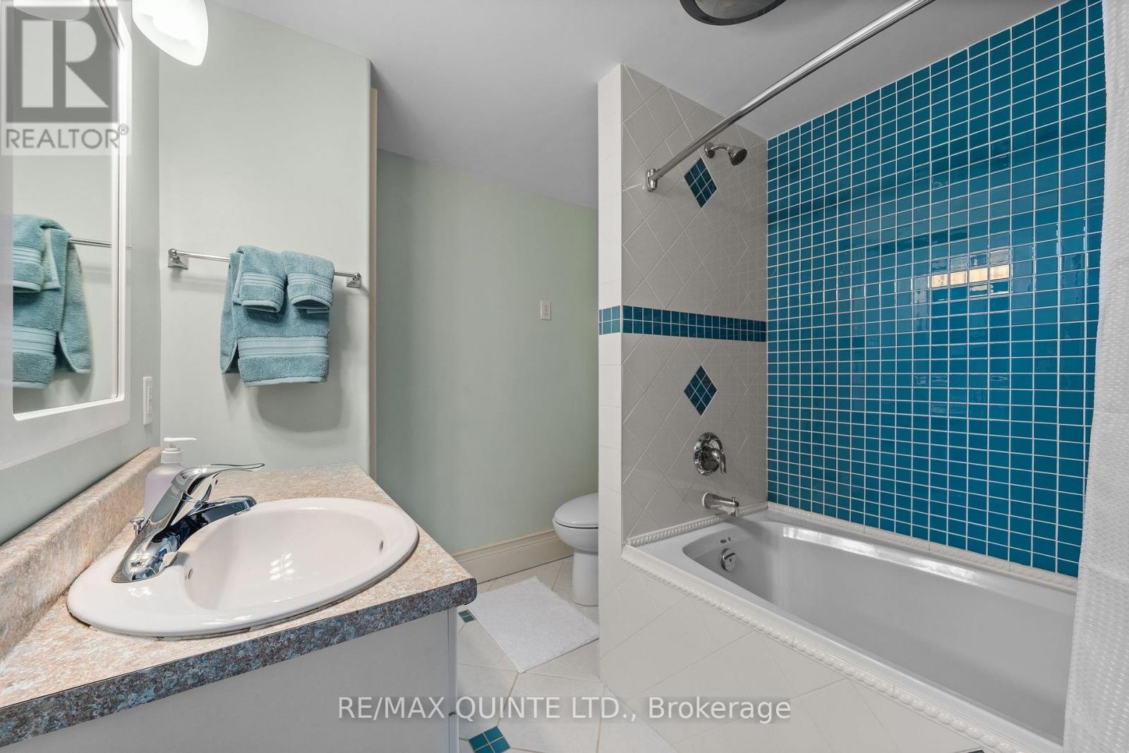 229 Main Street, Prince Edward County, Ontario  K0K 2T0 - Photo 37 - X12421160