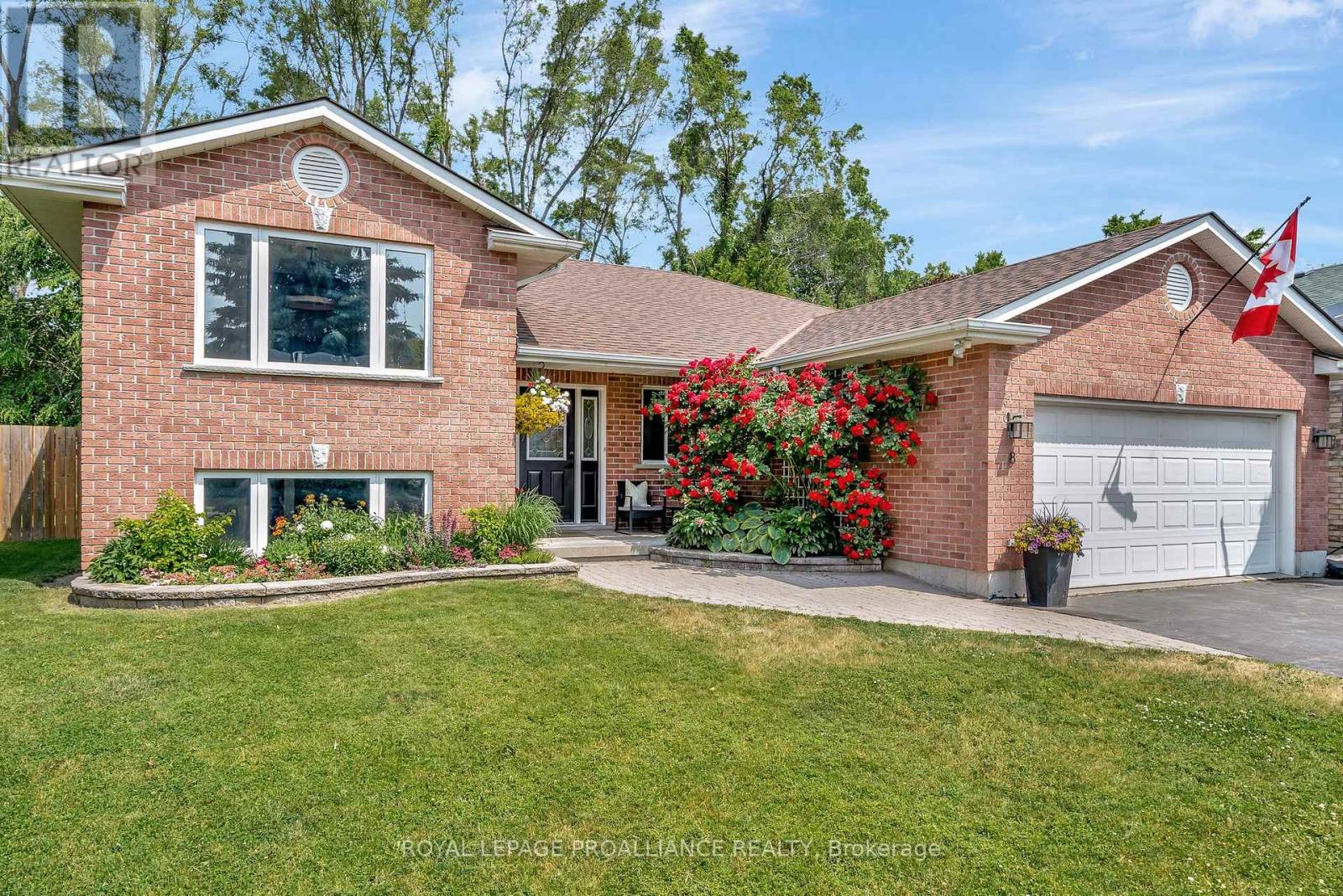 8 Henderson Lane, Brighton, Ontario  K0K 1H0 - Photo 2 - X12421190