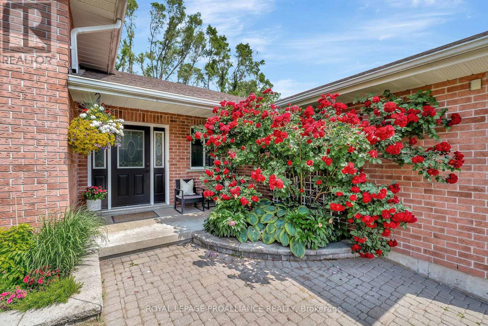 8 Henderson Lane, Brighton, Ontario  K0K 1H0 - Photo 3 - X12421190