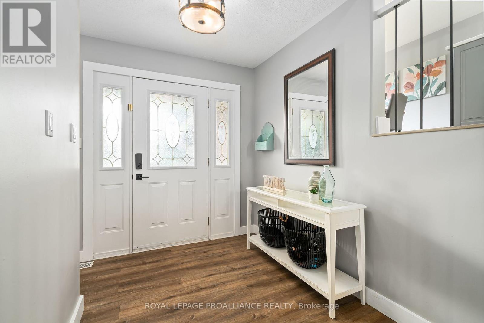 8 Henderson Lane, Brighton, Ontario  K0K 1H0 - Photo 4 - X12421190