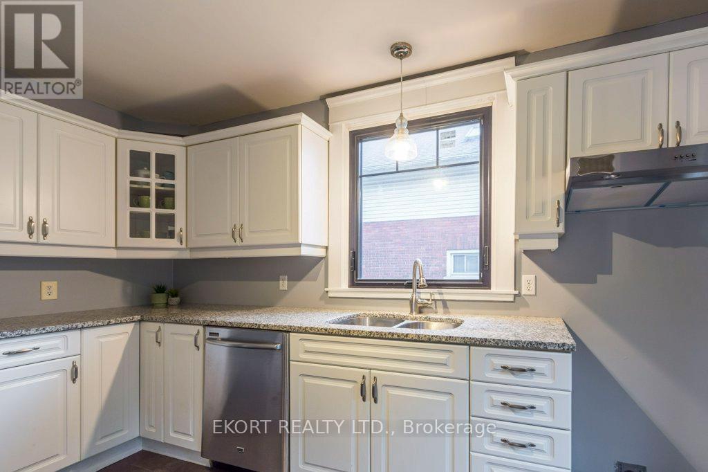 302 Bridge Street E, Belleville, Ontario  K8N 1P6 - Photo 11 - X12421239