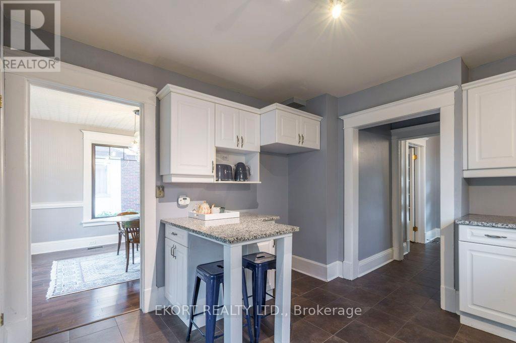 302 Bridge Street E, Belleville, Ontario  K8N 1P6 - Photo 12 - X12421239