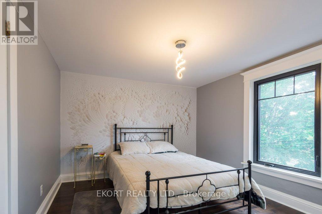 302 Bridge Street E, Belleville, Ontario  K8N 1P6 - Photo 14 - X12421239