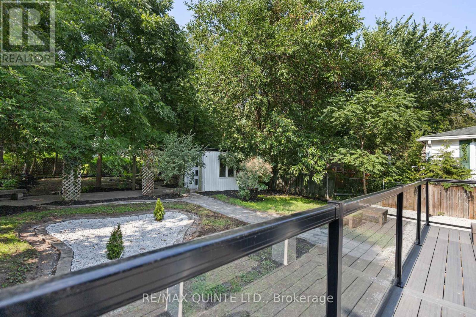 214 Victoria Avenue, Belleville, Ontario  K8N 2C3 - Photo 8 - X12421304