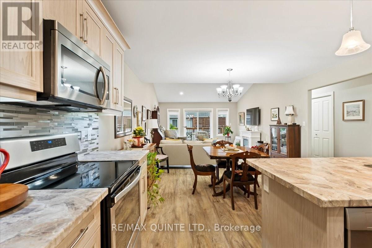 25 Sandhu Crescent, Belleville, Ontario  K8P 0G7 - Photo 10 - X12421486