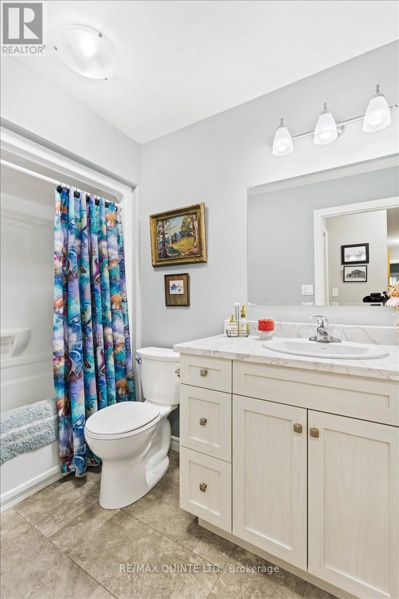 25 Sandhu Crescent, Belleville, Ontario  K8P 0G7 - Photo 21 - X12421486