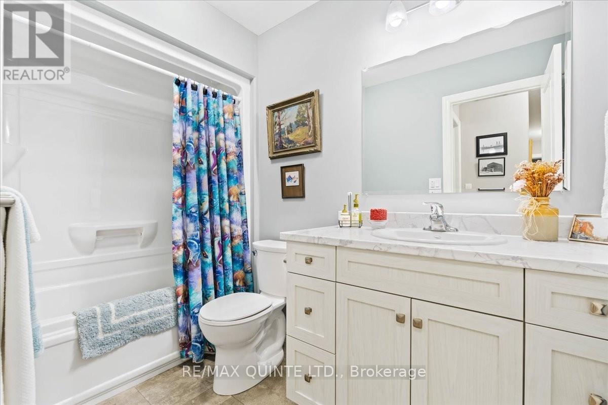 25 Sandhu Crescent, Belleville, Ontario  K8P 0G7 - Photo 25 - X12421486