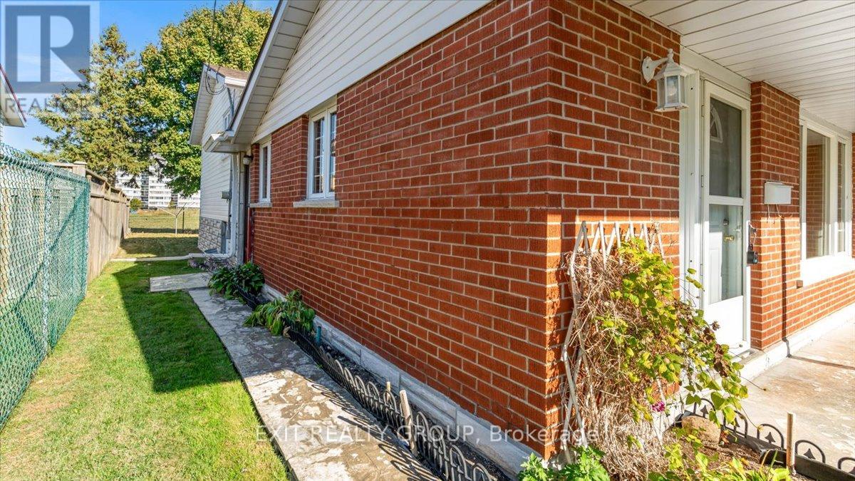 3 Robertson Lane, Belleville, Ontario  K8P 4C2 - Photo 38 - X12421596