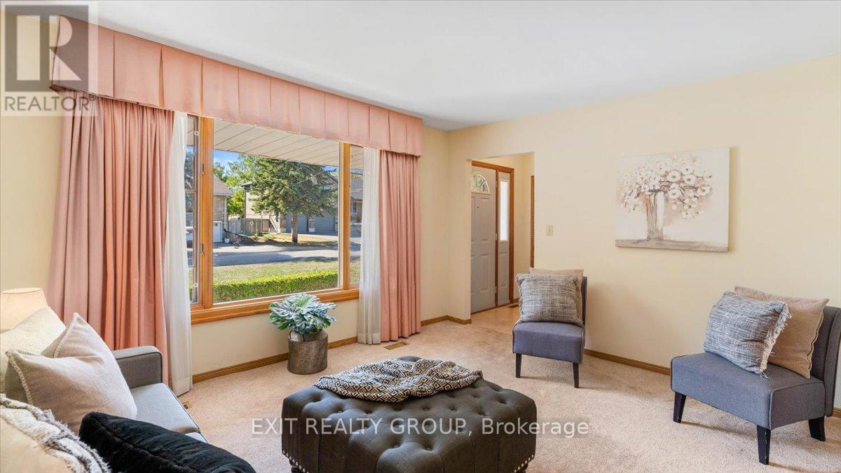 3 Robertson Lane, Belleville, Ontario  K8P 4C2 - Photo 4 - X12421596