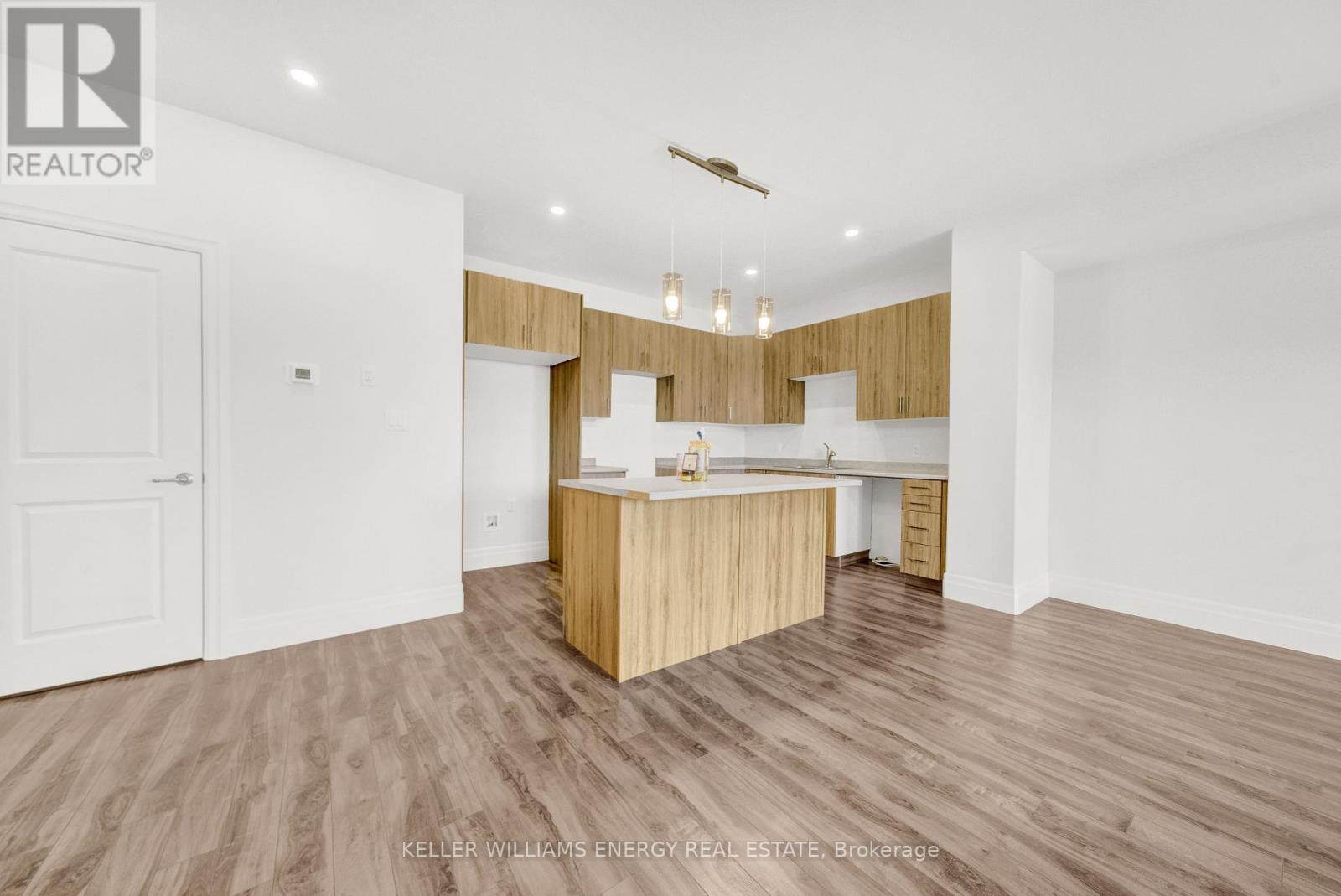 17 Markland Avenue, Prince Edward County, Ontario  K0K 2T0 - Photo 6 - X12421698