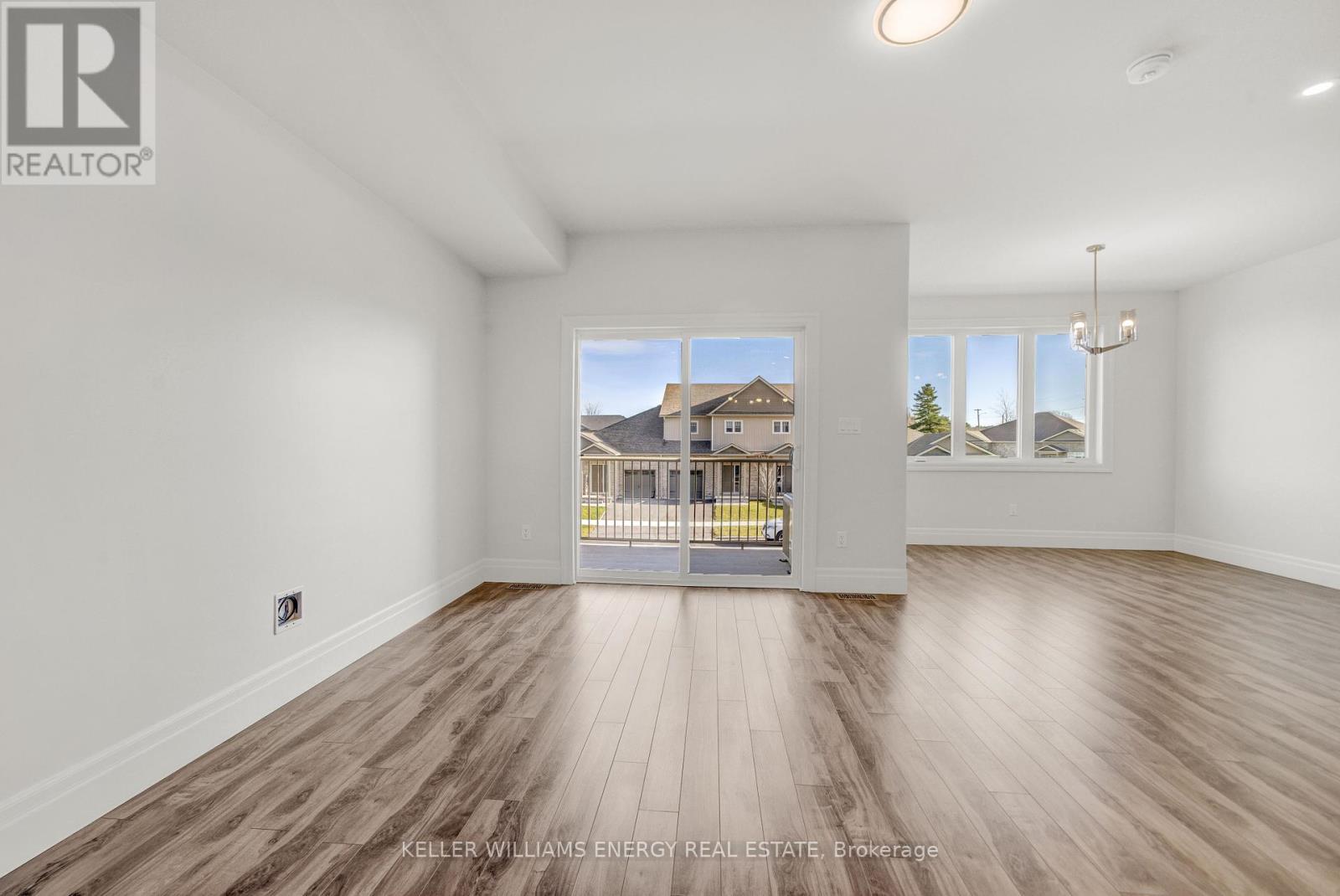 17 Markland Avenue, Prince Edward County, Ontario  K0K 2T0 - Photo 8 - X12421698