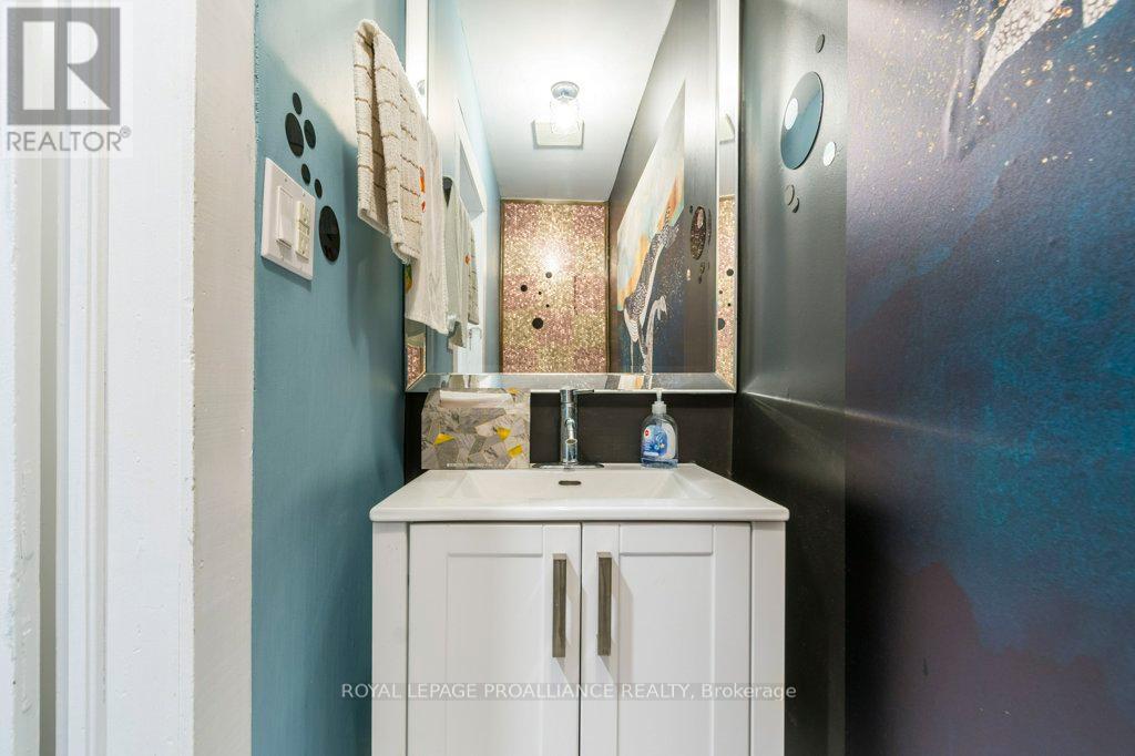 5 - 233 John Street, Belleville, Ontario  K8N 3G2 - Photo 12 - X12421977
