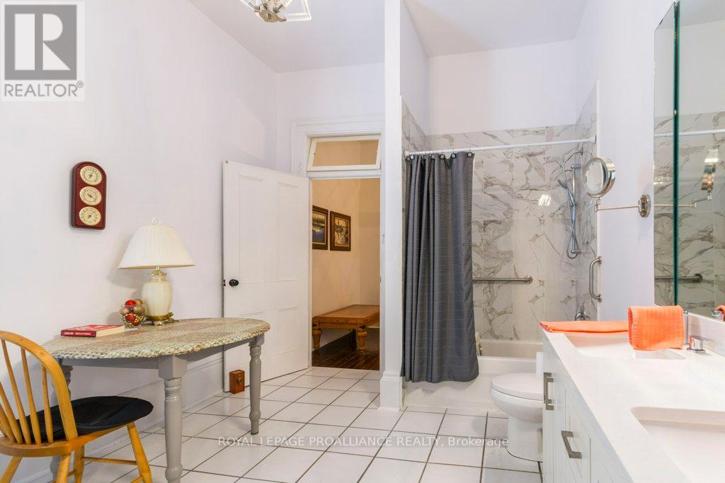 5 - 233 John Street, Belleville, Ontario  K8N 3G2 - Photo 21 - X12421977
