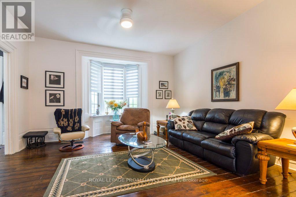 5 - 233 John Street, Belleville, Ontario  K8N 3G2 - Photo 4 - X12421977