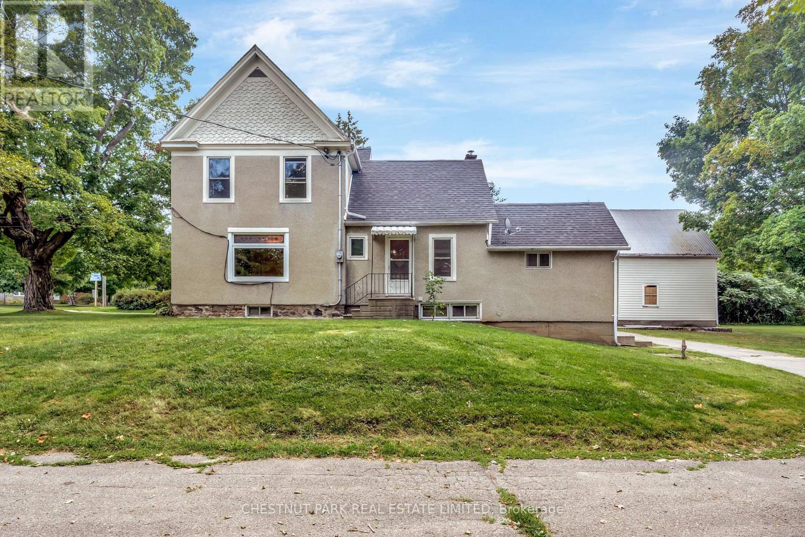 385 Bloomfield Main Street, Prince Edward County, Ontario  K0K 1G0 - Photo 4 - X12422090