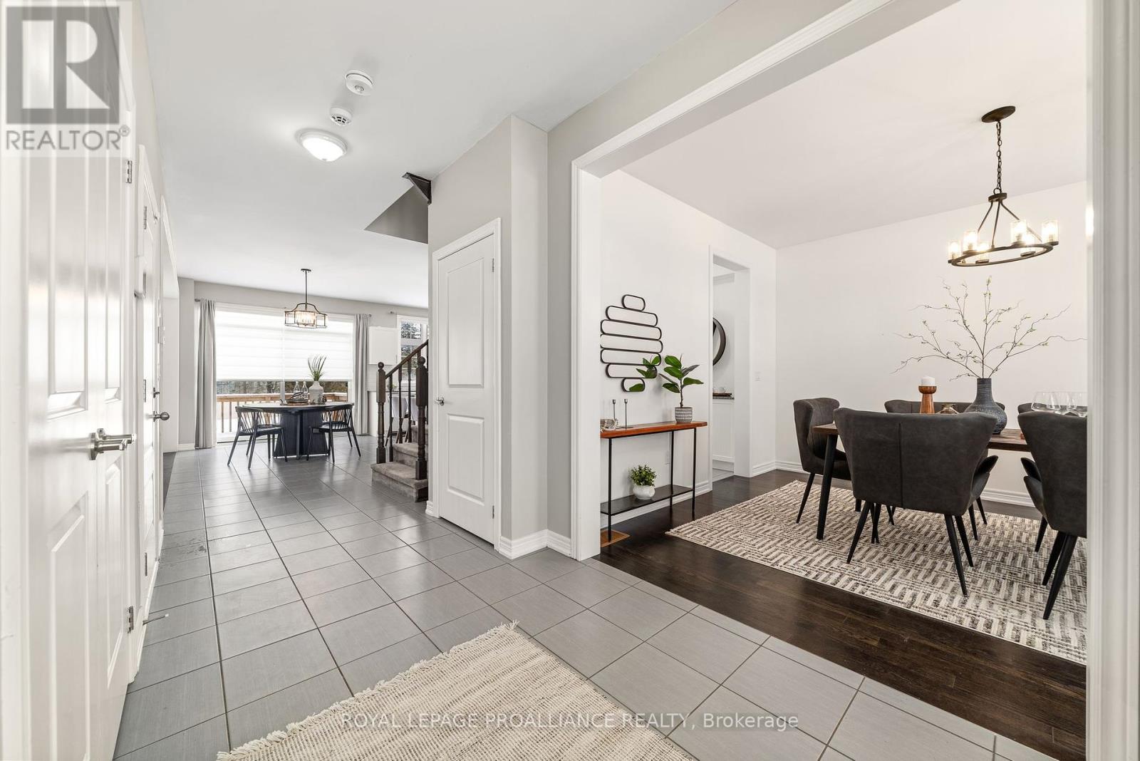 61 Summer Breeze Drive, Quinte West, Ontario  K0K 1L0 - Photo 5 - X12422188