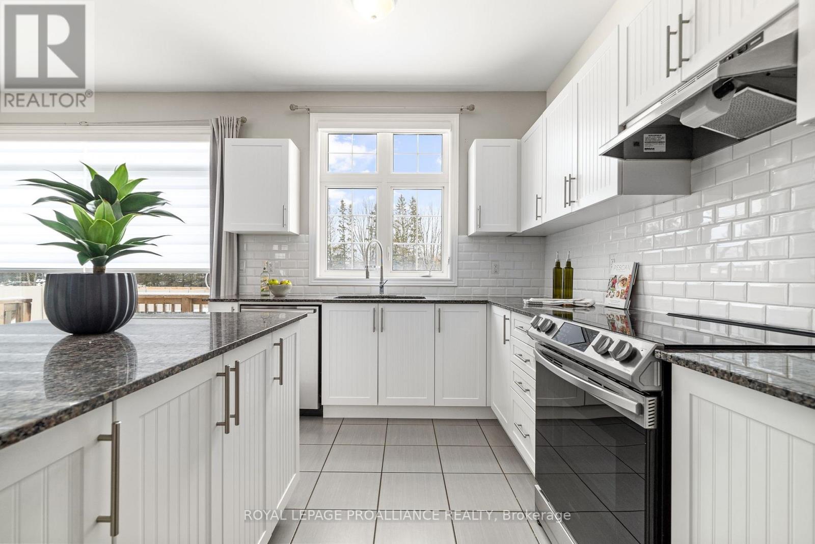 61 Summer Breeze Drive, Quinte West, Ontario  K0K 1L0 - Photo 9 - X12422188