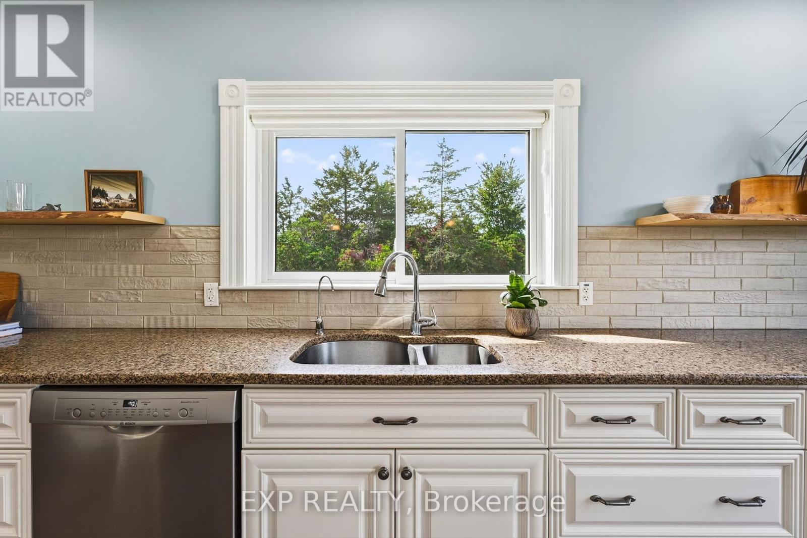 130 County 35 Road, Prince Edward County, Ontario  K0K 2T0 - Photo 13 - X12422442