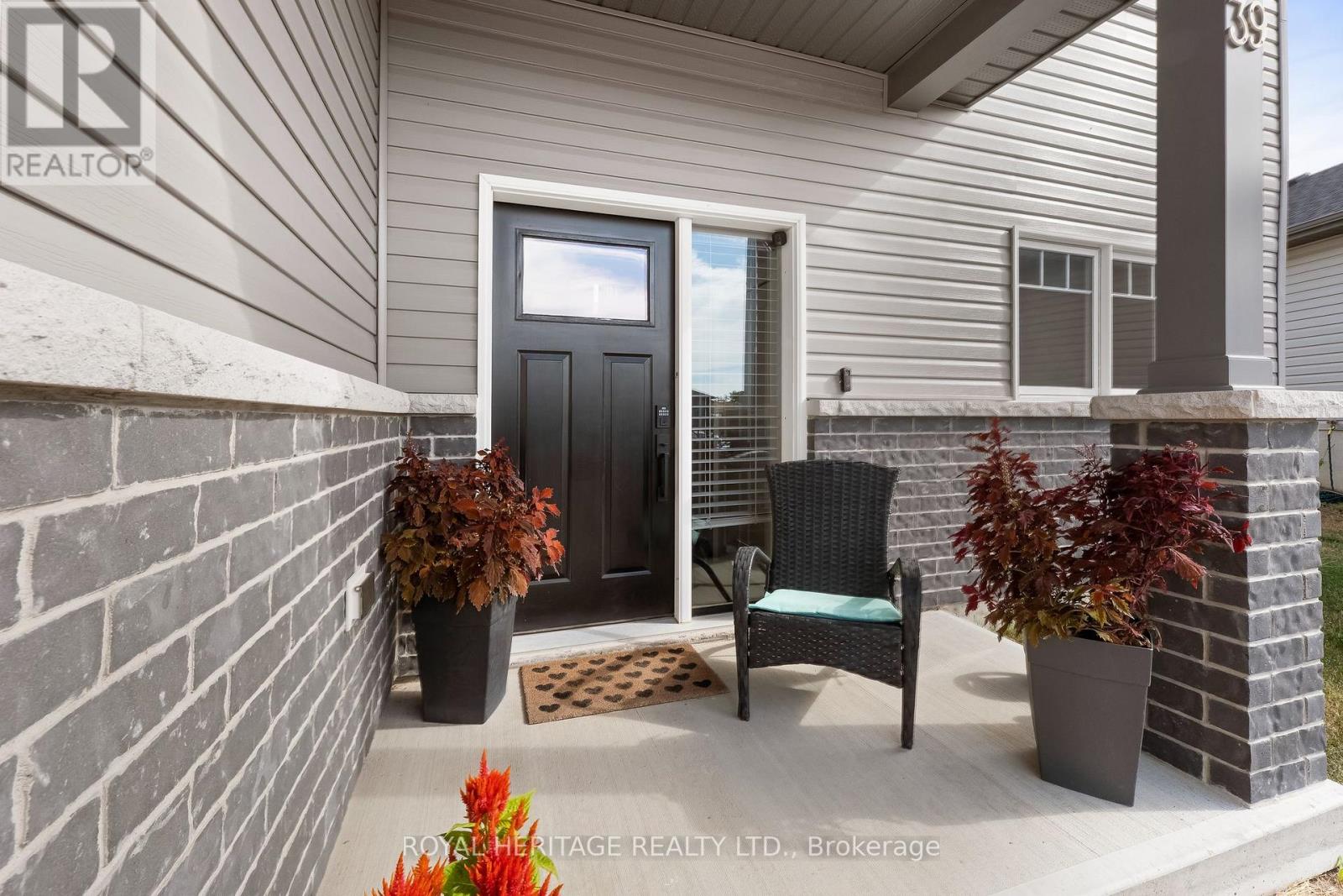 39 Caleb Crescent, Quinte West, Ontario  K0K 2C0 - Photo 4 - X12422982