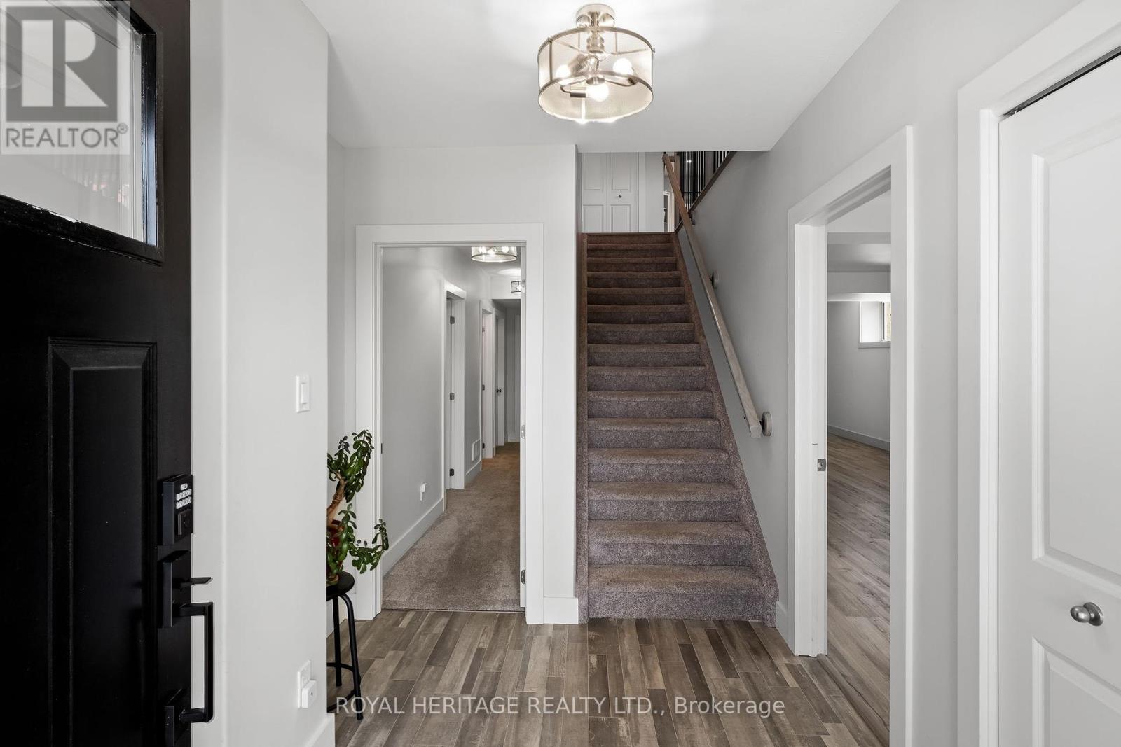 39 Caleb Crescent, Quinte West, Ontario  K0K 2C0 - Photo 5 - X12422982