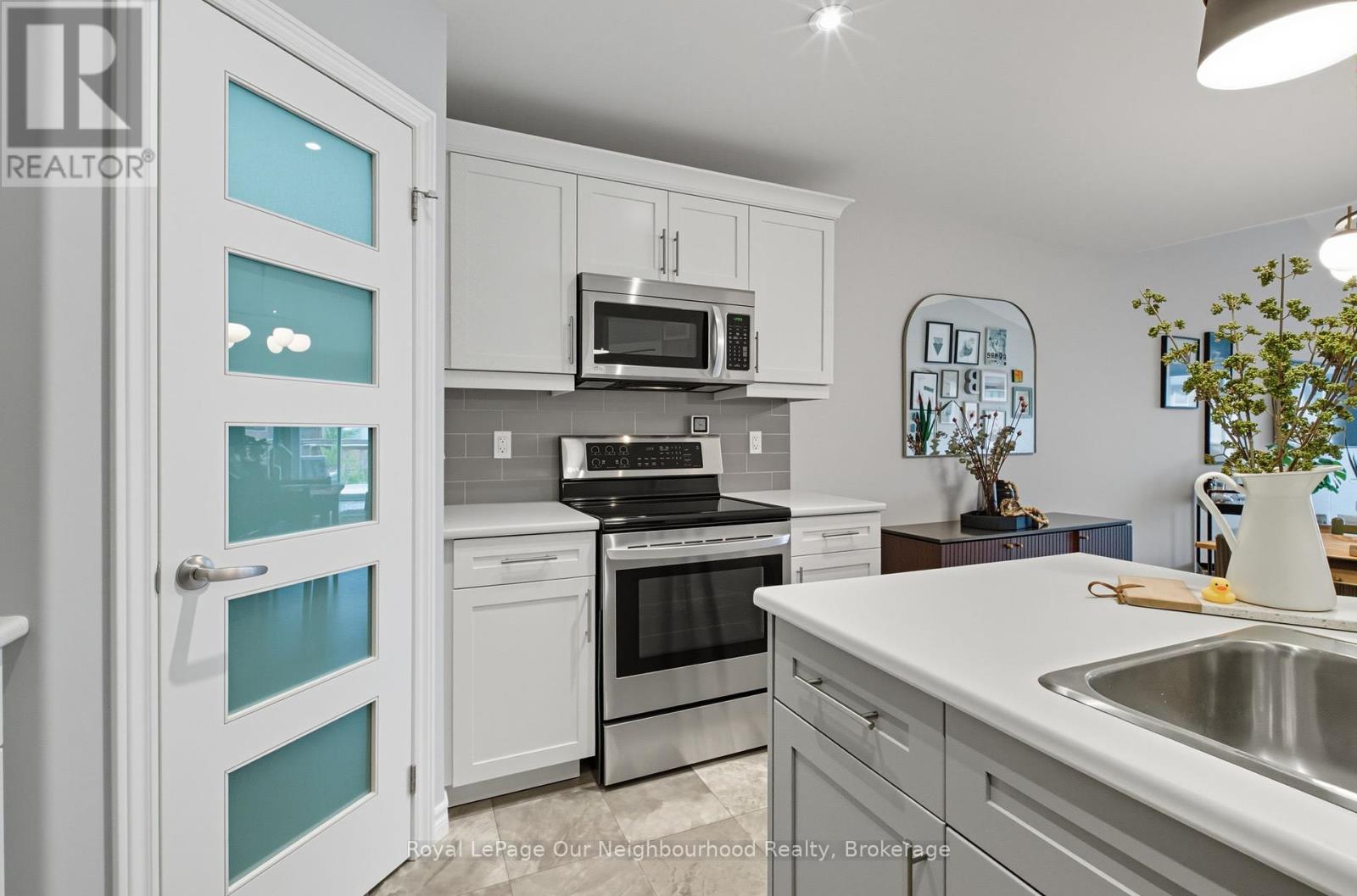 6 Mavis Way, Belleville, Ontario  K8P 0G2 - Photo 7 - X12423308