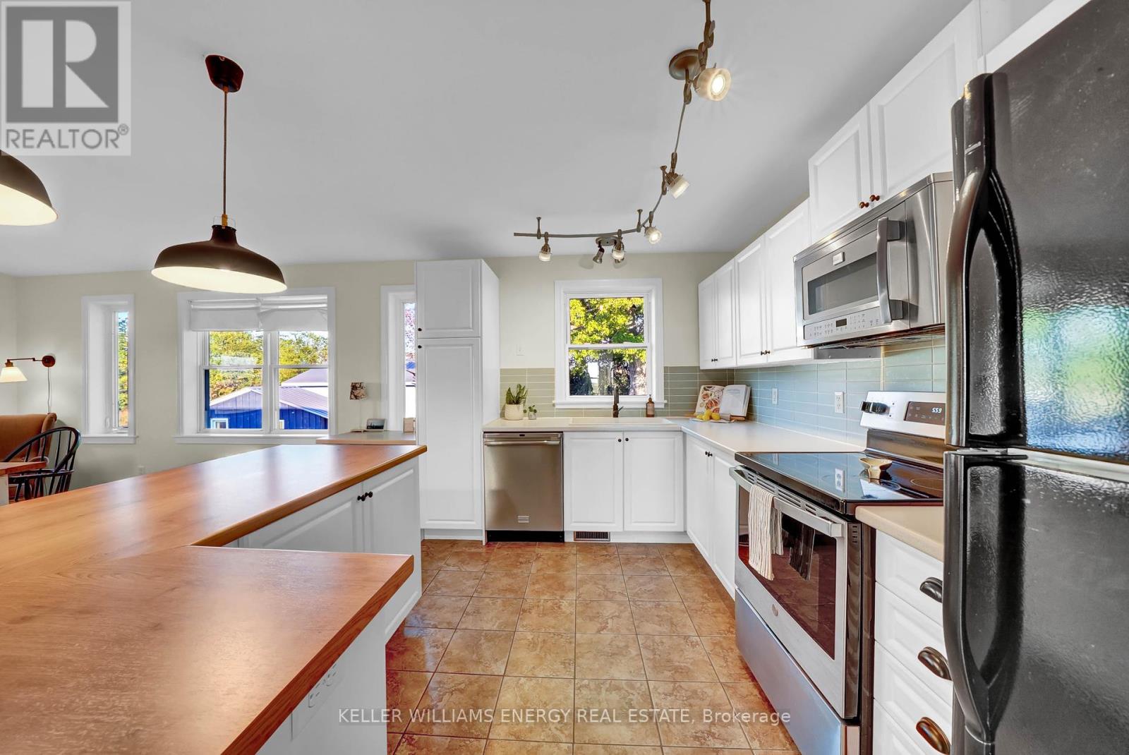 215 Fry Road, Prince Edward County, Ontario  K0K 2T0 - Photo 13 - X12423342