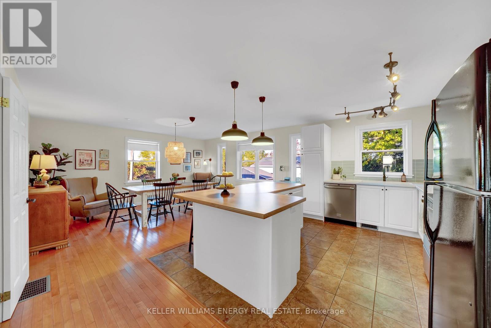 215 Fry Road, Prince Edward County, Ontario  K0K 2T0 - Photo 15 - X12423342