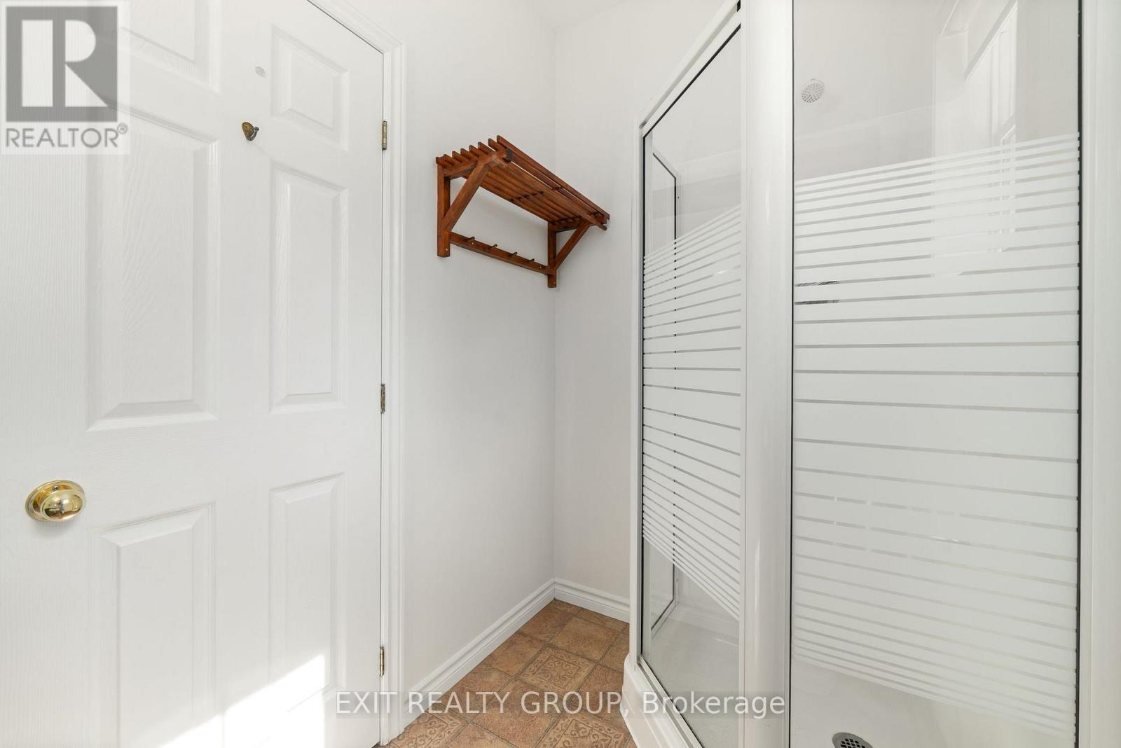 164 Bay Breeze Street, Prince Edward County, Ontario  K8N 0L4 - Photo 16 - X12423915