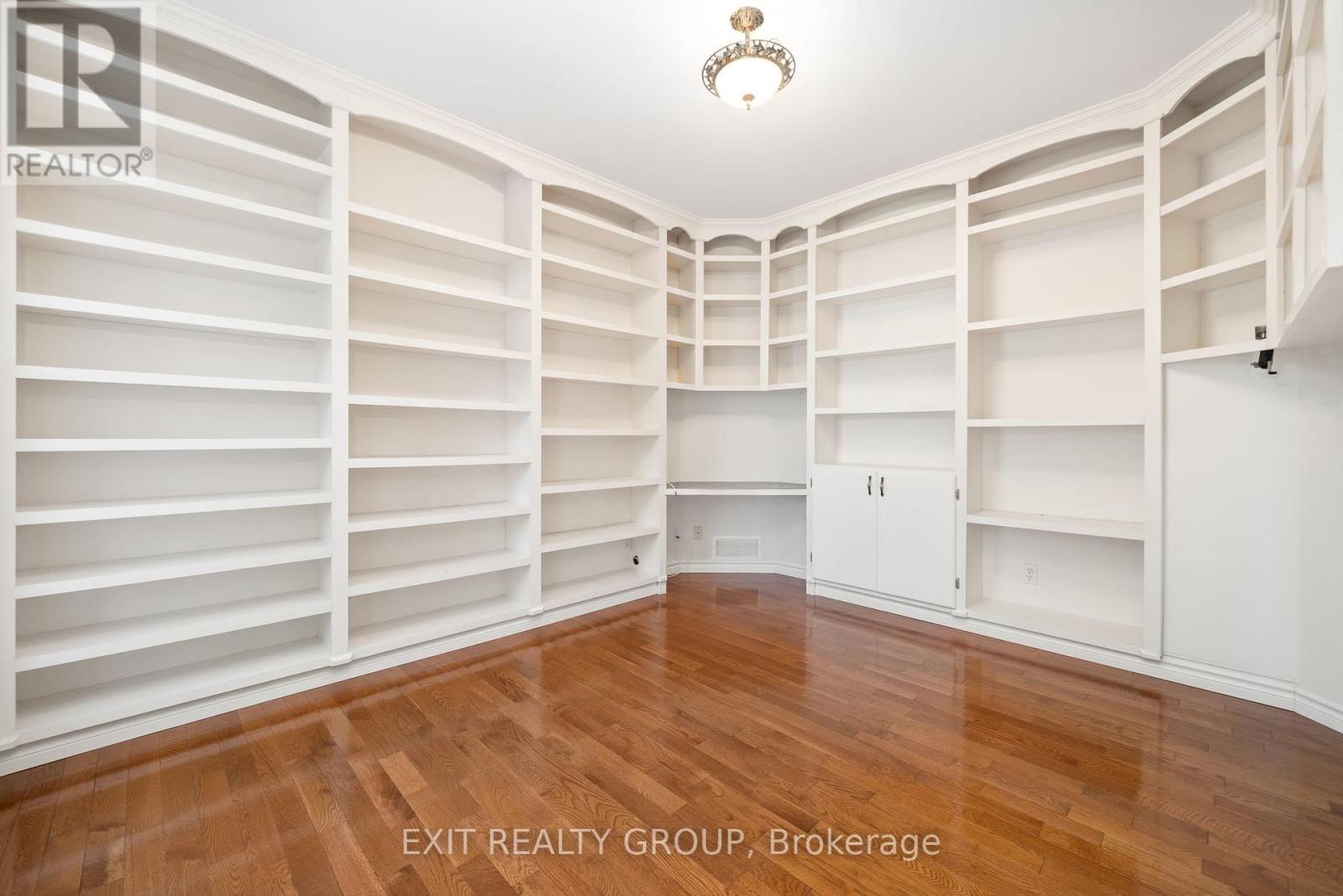 164 Bay Breeze Street, Prince Edward County, Ontario  K8N 0L4 - Photo 5 - X12423915