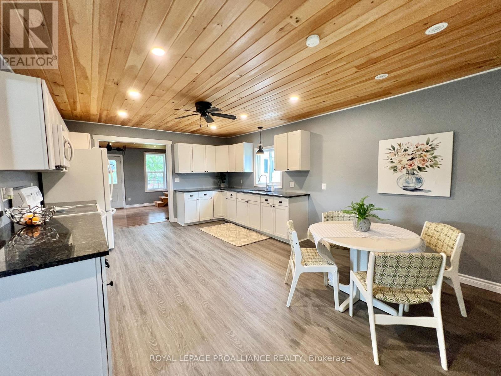 310 Old Madoc Road, Belleville, Ontario  K0K 2B0 - Photo 12 - X12424091