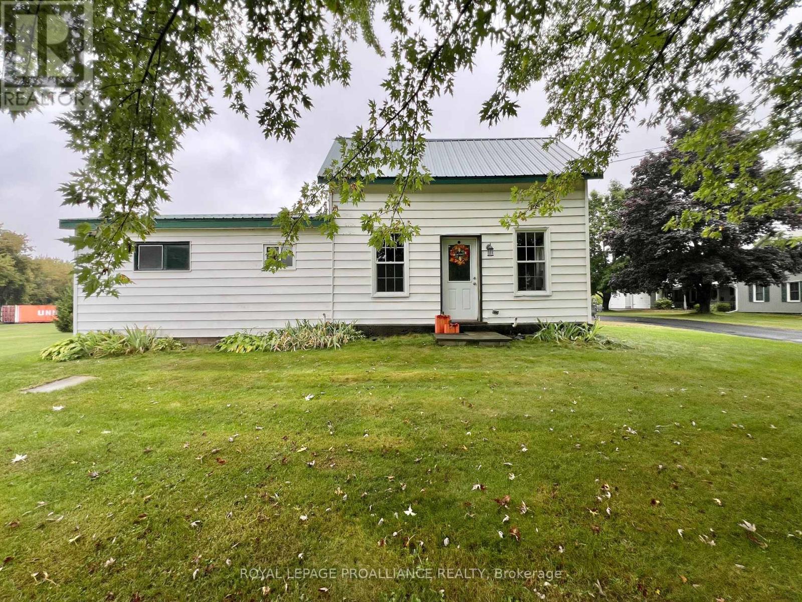 310 Old Madoc Road, Belleville, Ontario  K0K 2B0 - Photo 2 - X12424091