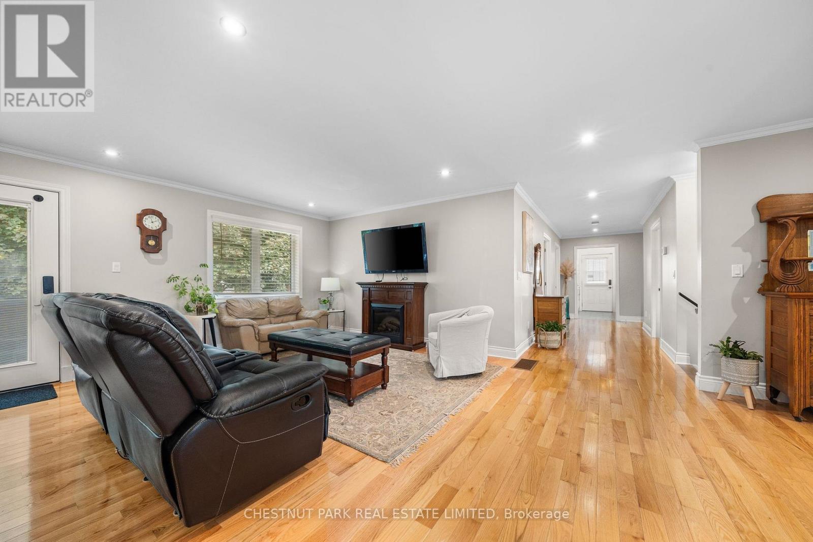 27 Ackerman Street, Prince Edward County, Ontario  K0K 2T0 - Photo 16 - X12424290