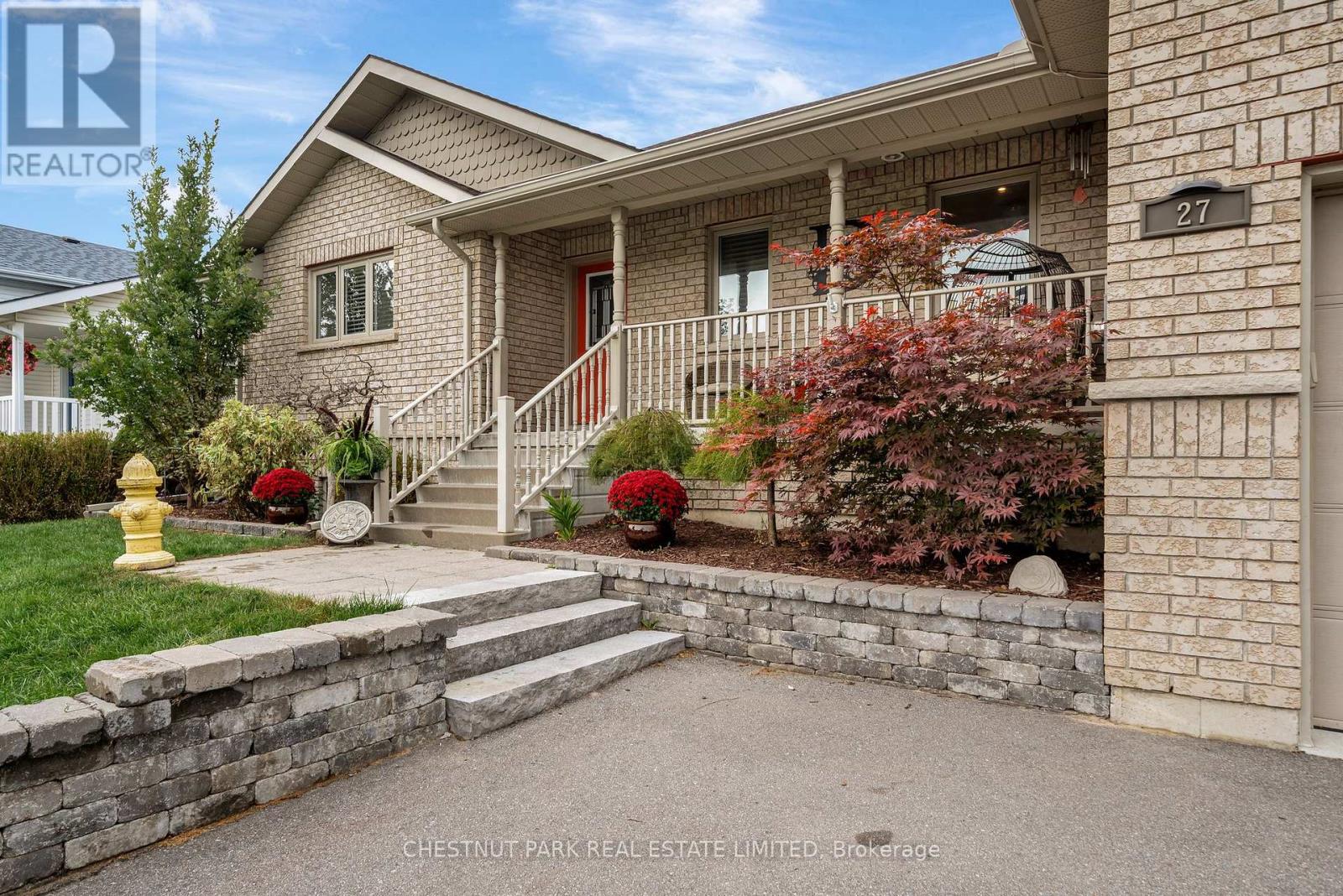 27 Ackerman Street, Prince Edward County, Ontario  K0K 2T0 - Photo 3 - X12424290