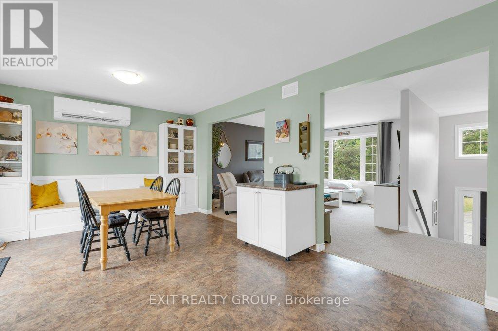 2073 Shannon Road, Tyendinaga, Ontario  K0K 3A0 - Photo 12 - X12424524