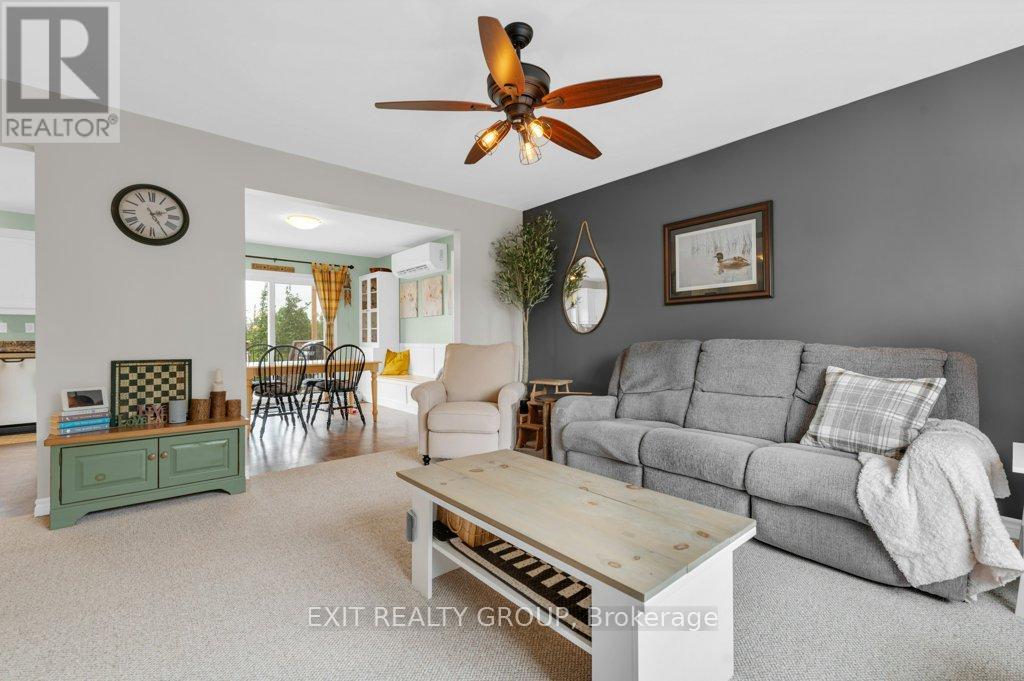 2073 Shannon Road, Tyendinaga, Ontario  K0K 3A0 - Photo 7 - X12424524
