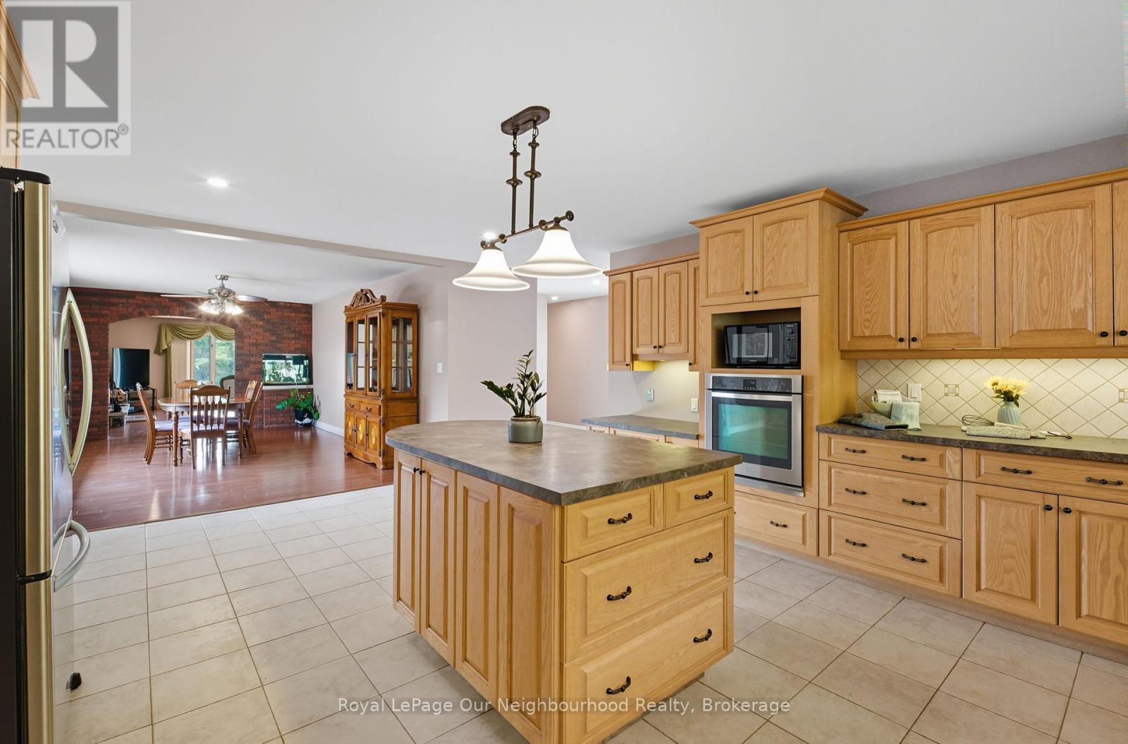211 Langford Drive, Trent Hills, Ontario  K0K 3K0 - Photo 11 - X12426116