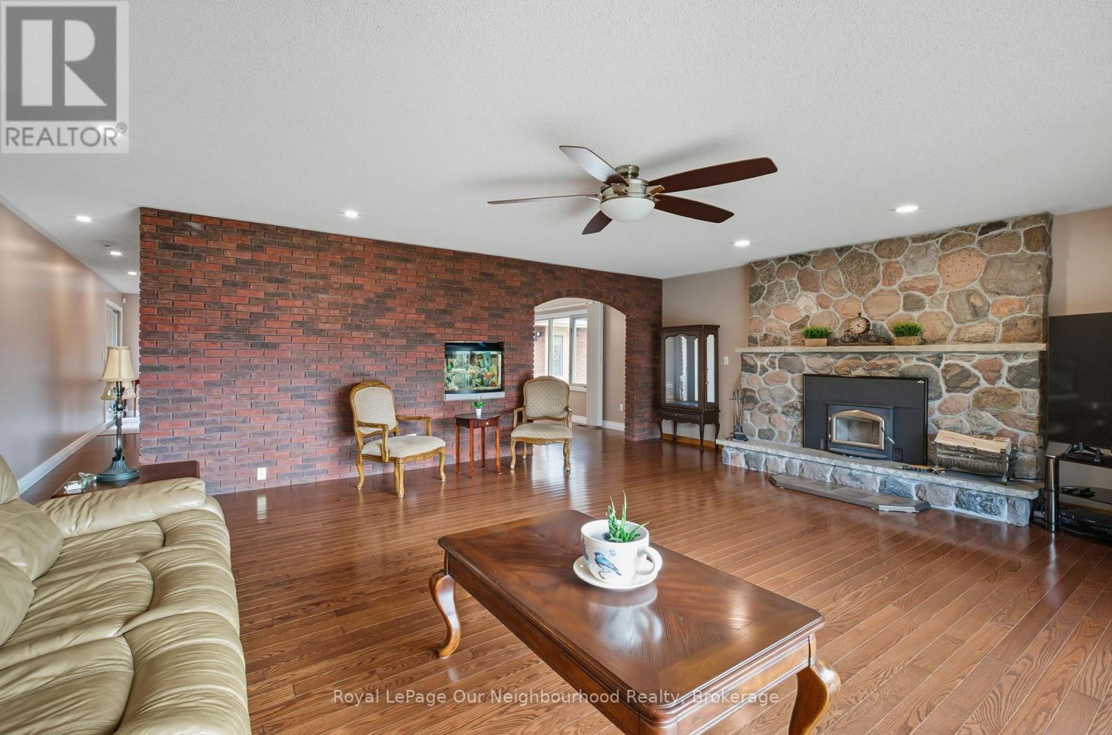 211 Langford Drive, Trent Hills, Ontario  K0K 3K0 - Photo 14 - X12426116