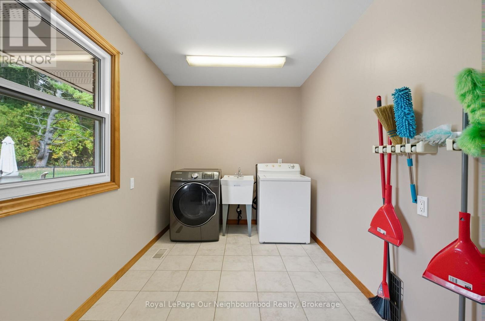 211 Langford Drive, Trent Hills, Ontario  K0K 3K0 - Photo 18 - X12426116