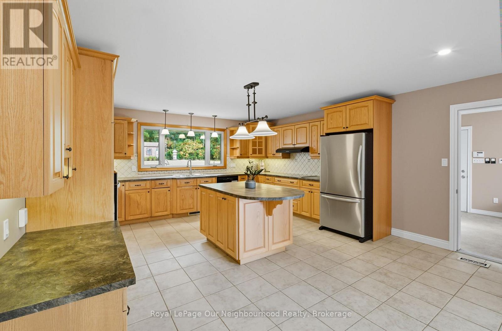 211 Langford Drive, Trent Hills, Ontario  K0K 3K0 - Photo 8 - X12426116