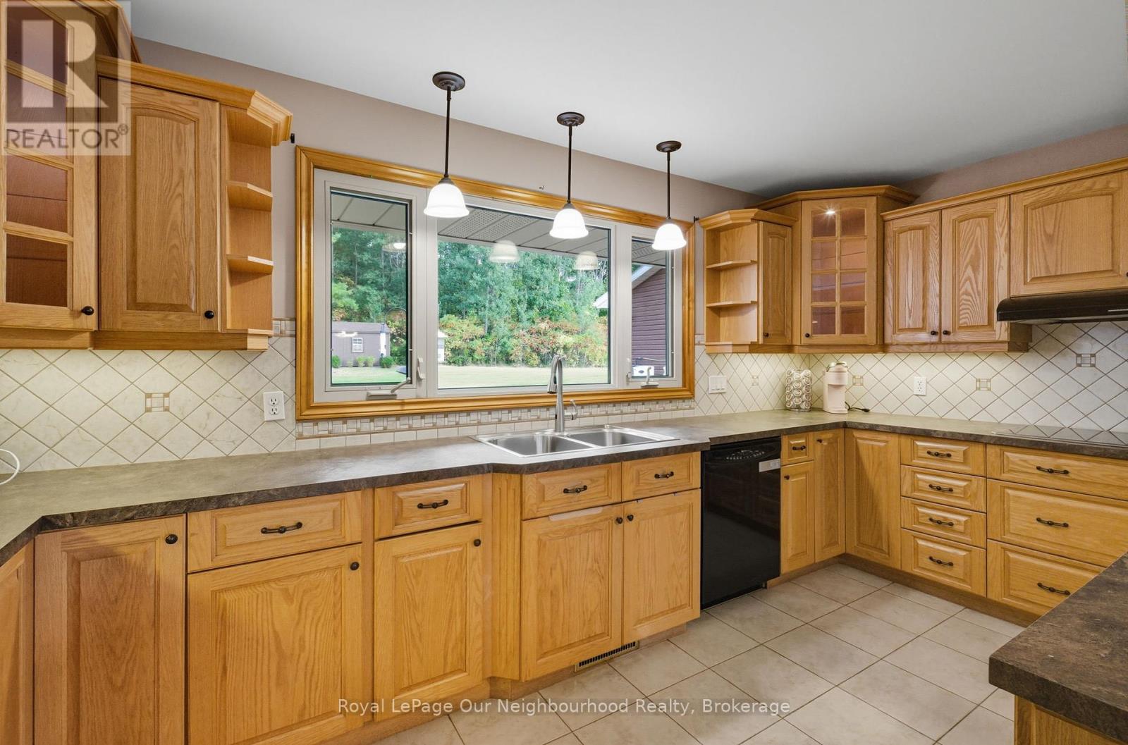 211 Langford Drive, Trent Hills, Ontario  K0K 3K0 - Photo 9 - X12426116