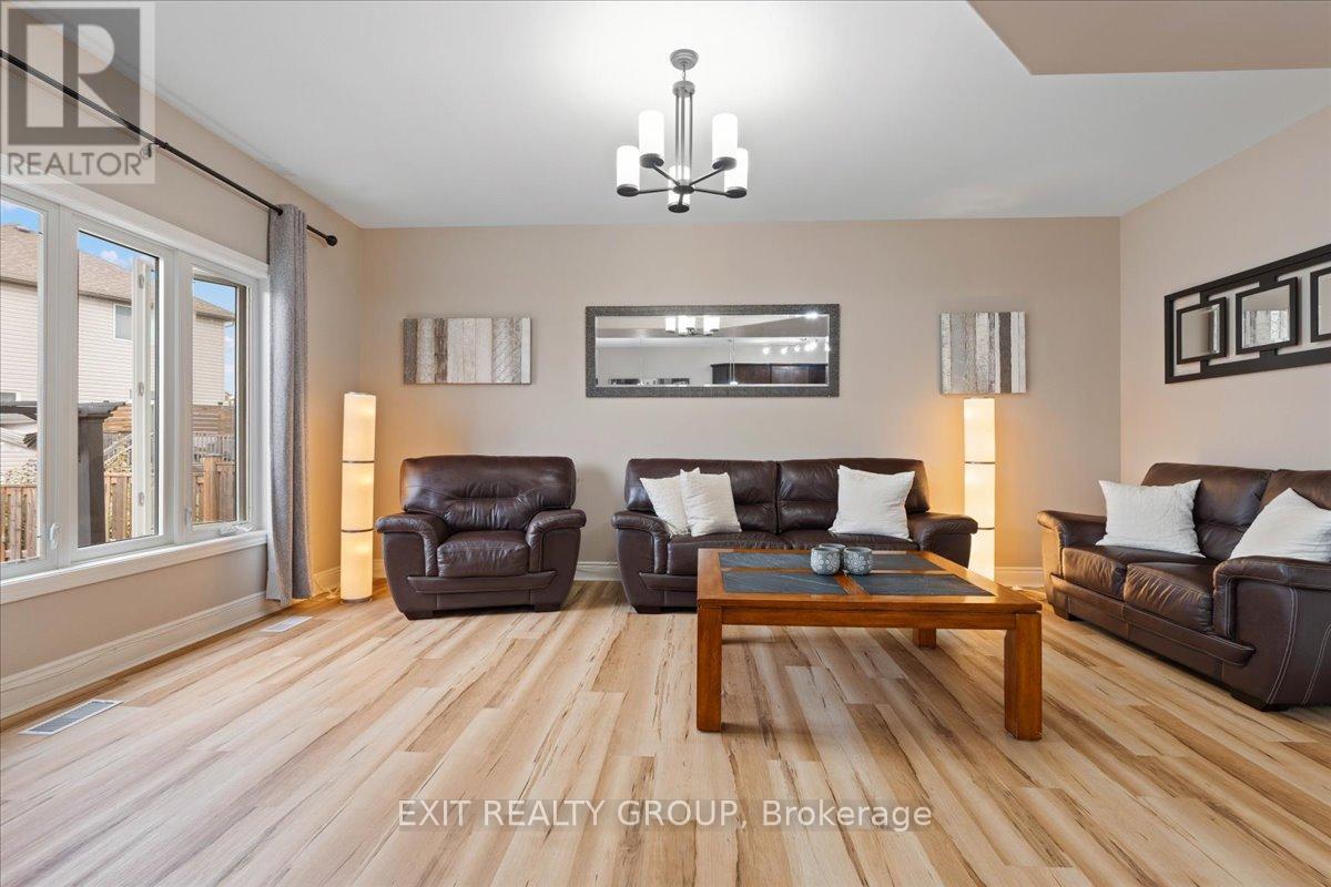 82 Mountain Ash Drive, Belleville, Ontario  K8N 0E3 - Photo 10 - X12427003