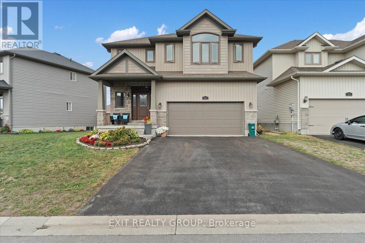 82 Mountain Ash Drive, Belleville, Ontario  K8N 0E3 - Photo 2 - X12427003