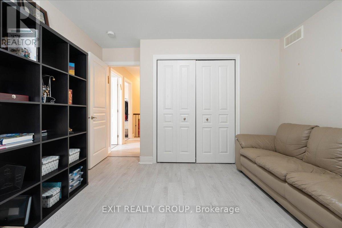 82 Mountain Ash Drive, Belleville, Ontario  K8N 0E3 - Photo 23 - X12427003