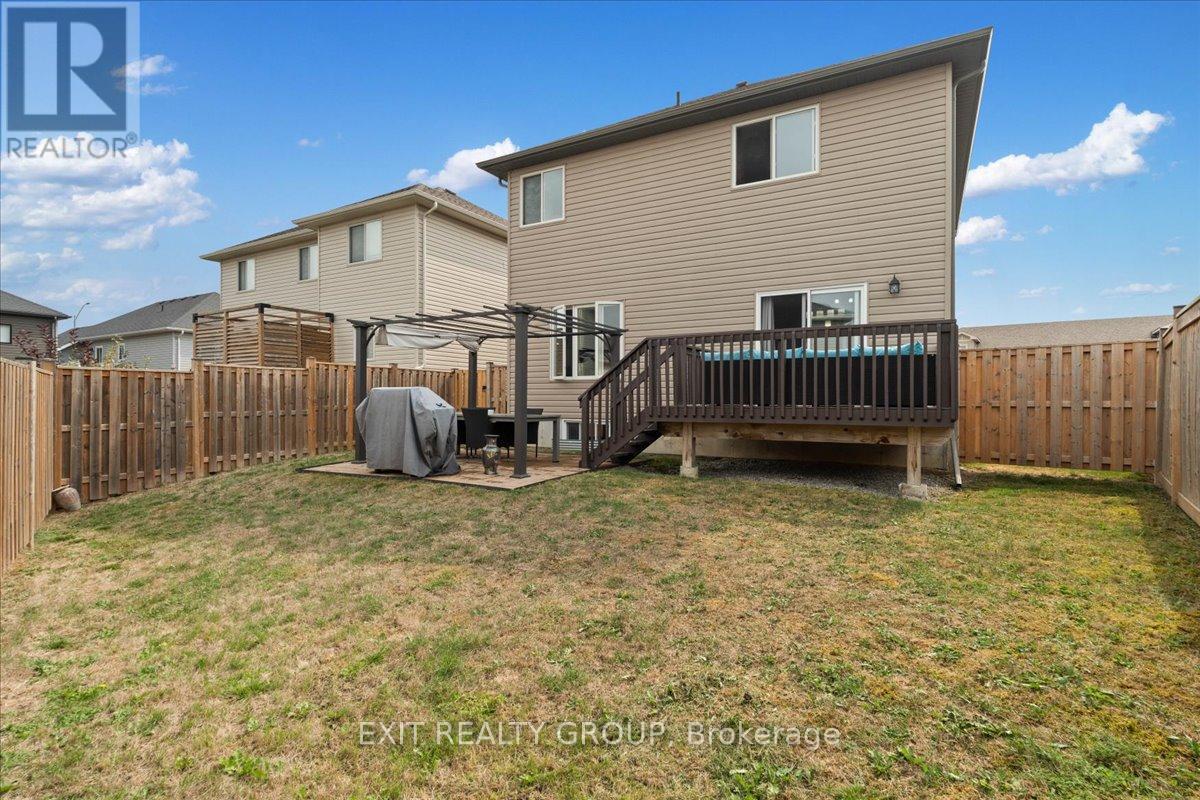 82 Mountain Ash Drive, Belleville, Ontario  K8N 0E3 - Photo 33 - X12427003