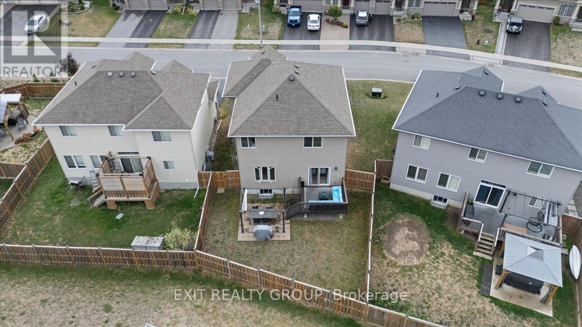 82 Mountain Ash Drive, Belleville, Ontario  K8N 0E3 - Photo 34 - X12427003